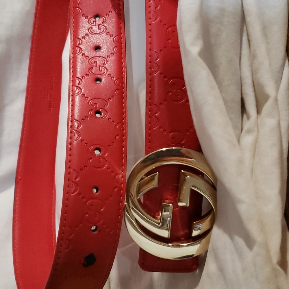 Red gucci belt